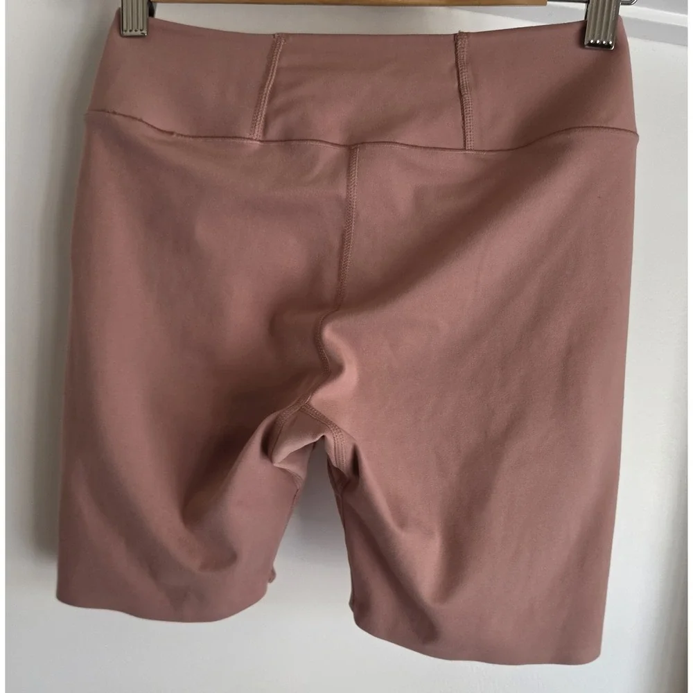 Uniqlo Biker Shorts Women S Dusty Rose Athletic Activewear Athleisure Bike